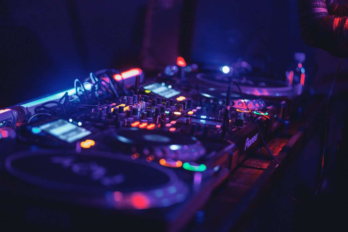 DJ Scratching x Nightlife 360